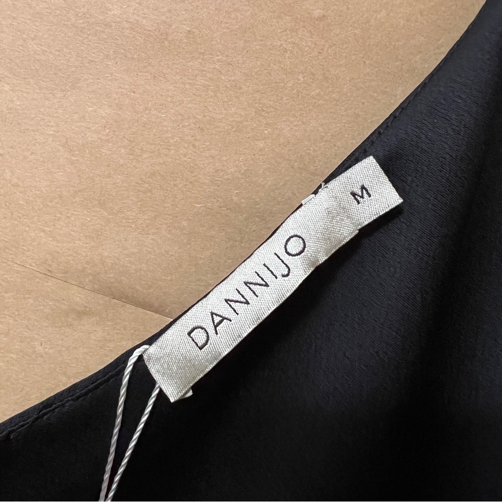 DANNIJO | NWT Noir Halter Scarf Top Tie Neck Open Back Top Satin Crepe Size M - Picture 3 of 15